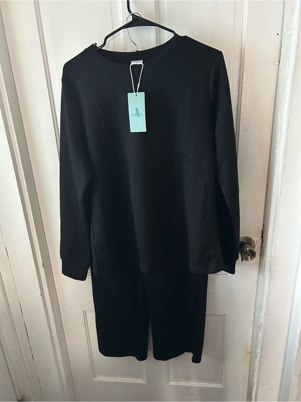 Black Long-Sleeve Top and Matching Shorts Set new with tag - Picture 3 of 4